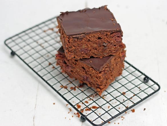 Gewürzschnitten mit Kirschen